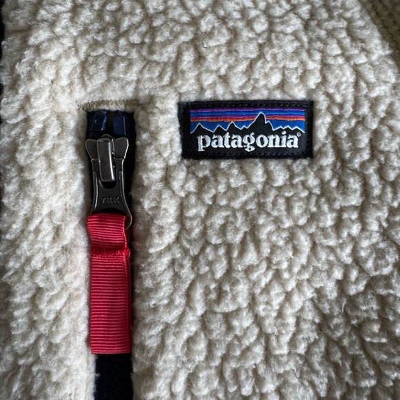 Patagonia youth fleece zip up jacket - Picture 3 of 4